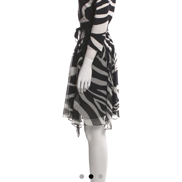 DIANE VON FURSTENBERG ZEBRA PRINT WRAP DRESS SIZE 6 - Picture 3 of 5